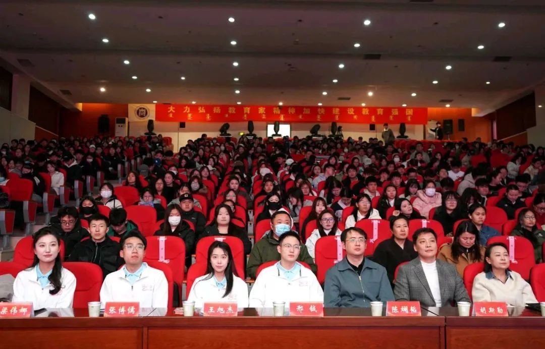 我校舉辦大學生西部計劃宣講會